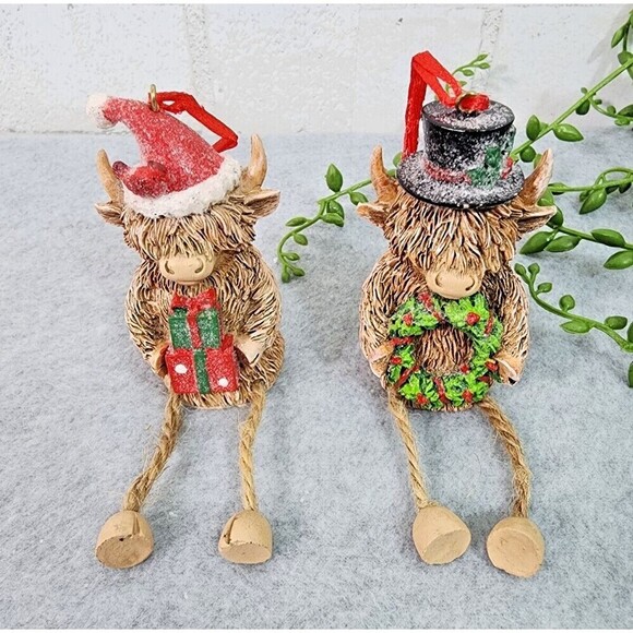 Hobby Lobby Christmas Holiday 2024 Highland Cow Shelf Sitter Set 2 Figurines NEW - Picture 1 of 6